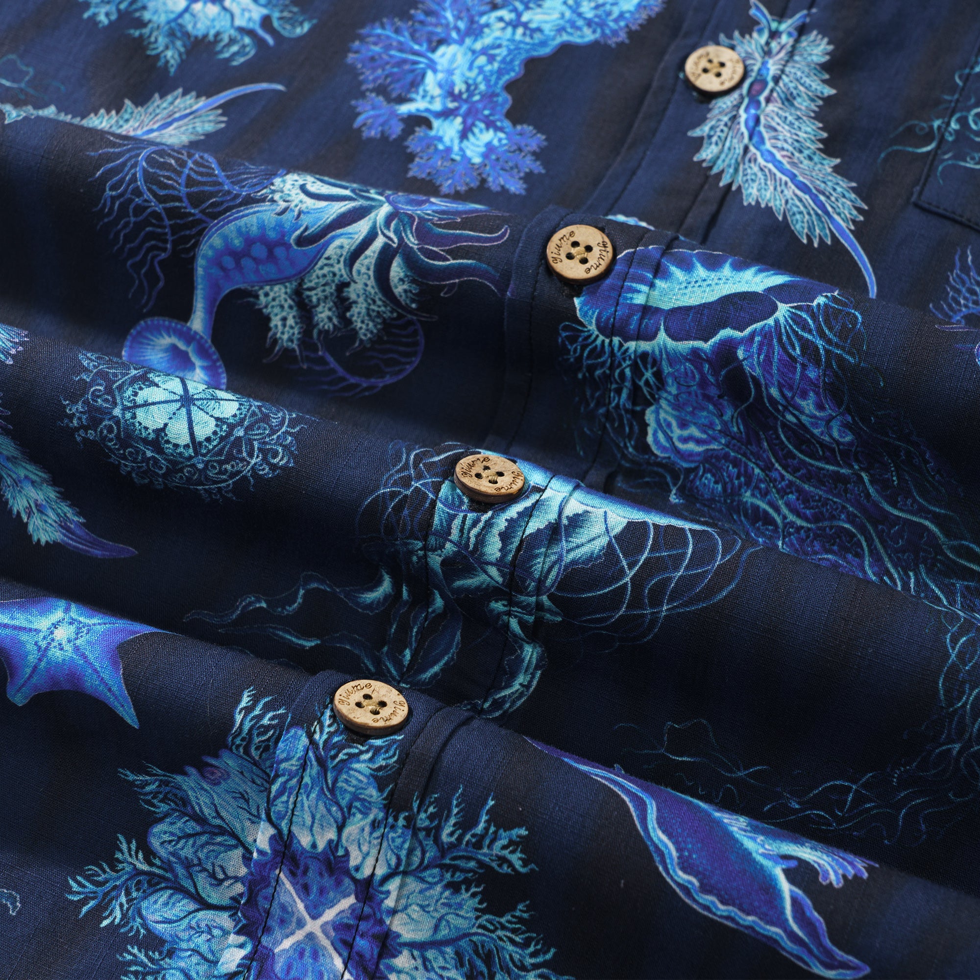Symphony of the Deep Blue 100% Cotton Men's Short Sleeve Button-down Shirt Blue Aloha Hawaiian By Susie