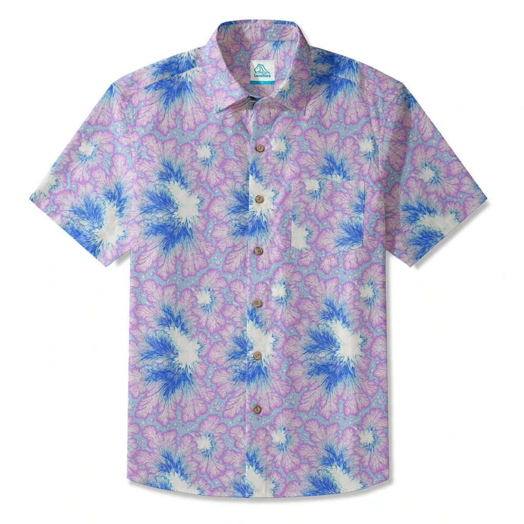 Chemise hawaïenne pour homme LeosWare® à manches courtes, boutonnée 100 % coton, violette Aloha, plumage bleu violet en flamme fractale par Ann