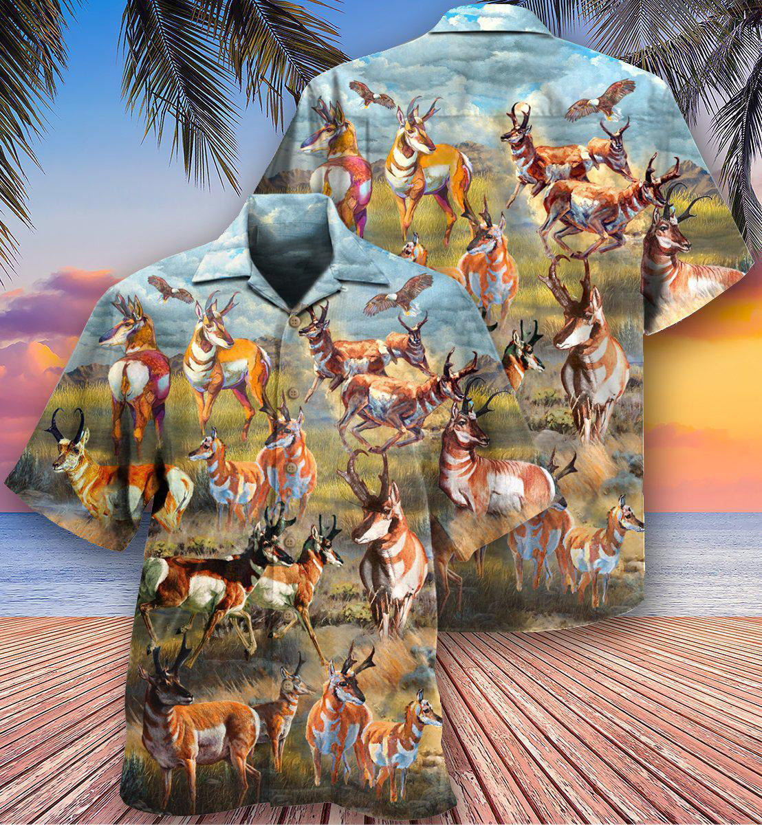 Deer Buck Deer On The Field - Hawaiian Shirt