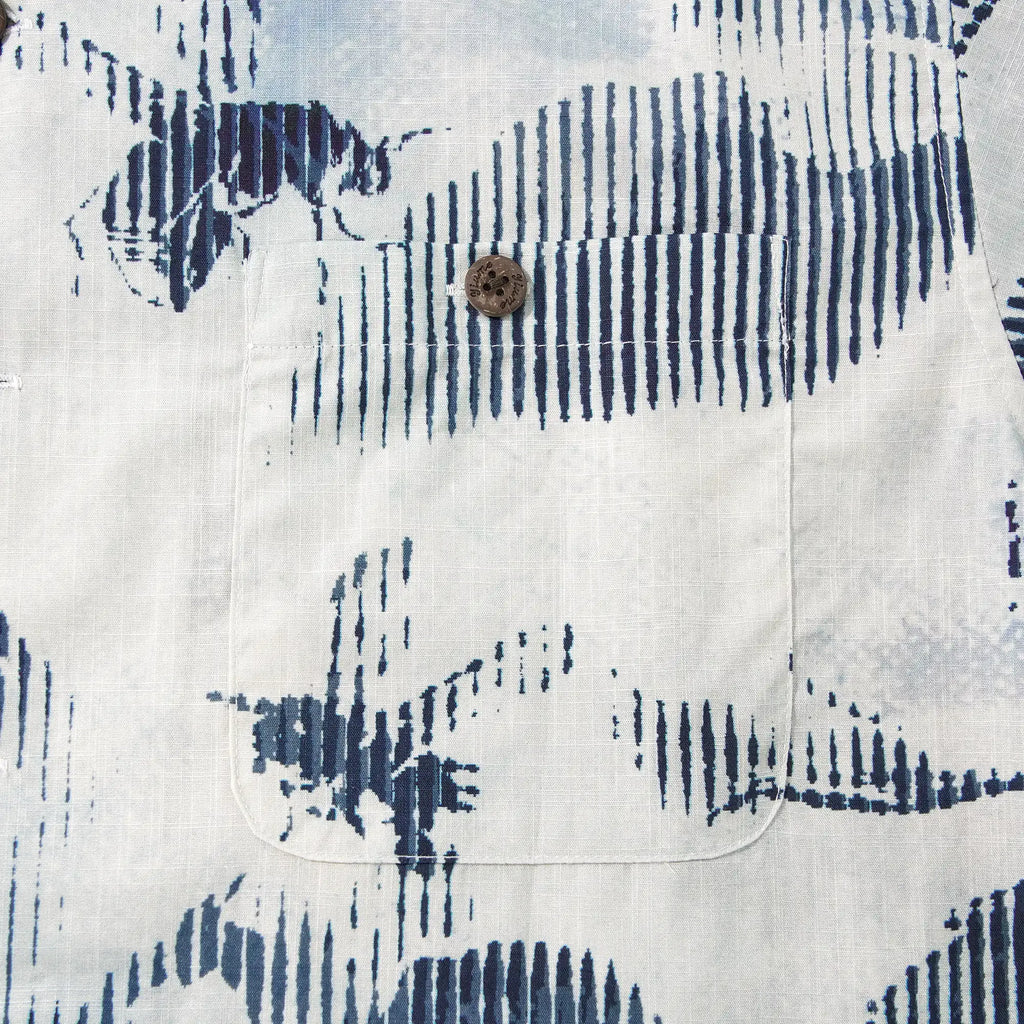 Bee Floral Men's Hawaiian Shirt Short Sleeve Camp Collar 100% Cotton Blue Aloha Floral Whispers In Halftone By Yeti